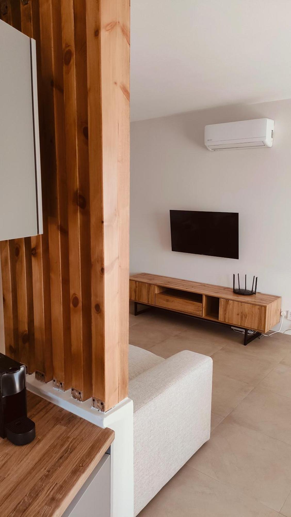 Two Bedroom Apartment With Pool Paphos Exteriör bild