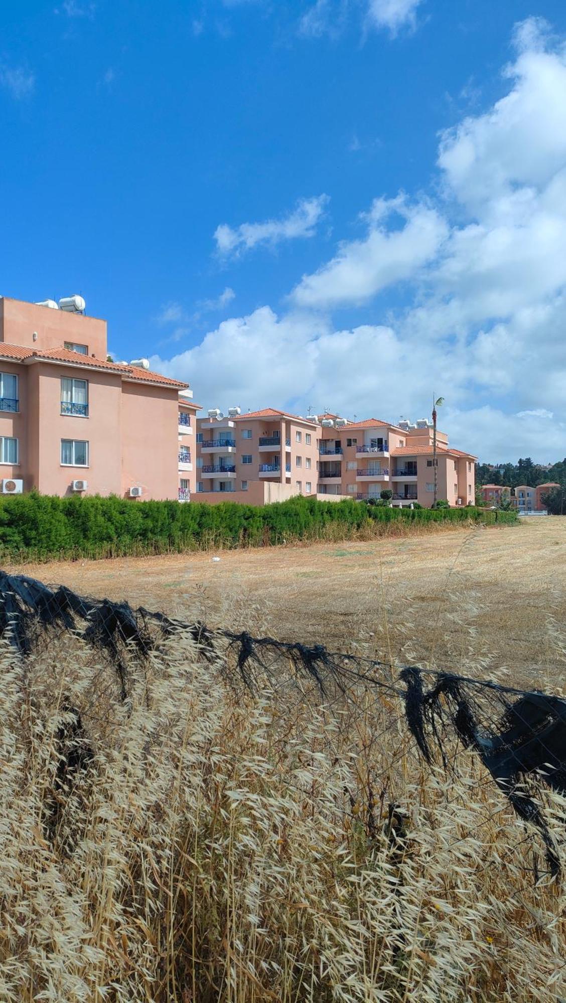 Two Bedroom Apartment With Pool Paphos Exteriör bild